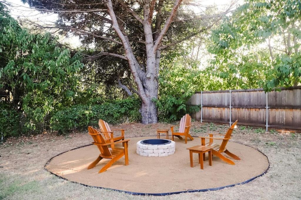 הוילה Pottsboro The Little Getaway-Sleeps 4, Firepit, Pet Friendly מראה חיצוני תמונה